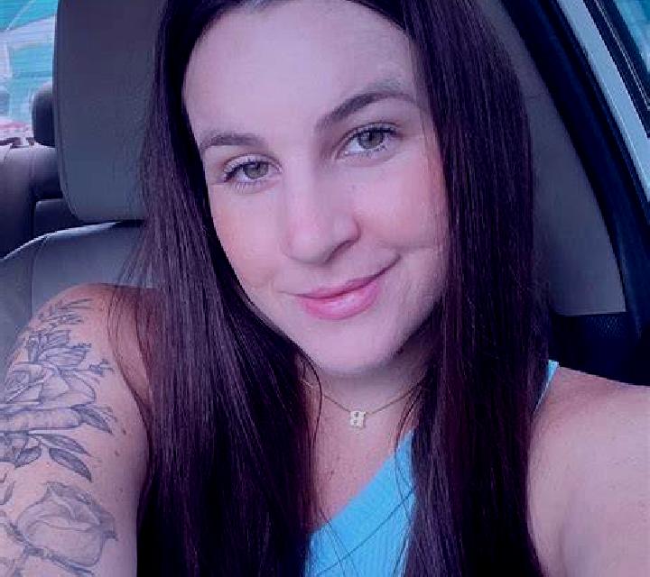 Karis Pichilemu escort