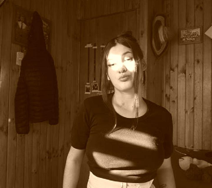 Millaray Lebu escort